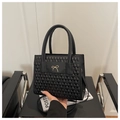 Sac à main carré matelassé noir avec nœud doré et bandoulière réglable pour femmes - Noir