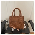 Sac cabas matelassé marron avec nœud doré et bandoulière réglable pour femme - Marron