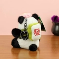 Panda pluche sleutelhanger met roze bloem en groene Mahjong rugzak op houten blad - 10-15CM / Rijkdom Rugzak Panda