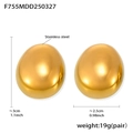 Makroansicht der polierten goldenen eiförmigen Edelstahl-Ohrringe mit 3 cm Höhe - Glattes Oval / Gold Poliert