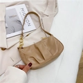 Bolso de hombro caqui con diseño plisado para mujer y correa de cadena dorada en cuero PU - Caqui