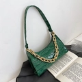 Deep green crocodile pattern shoulder bag with chunky gold chain decoration - Green
