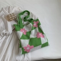 Sac fourre-tout tricoté à damier vert avec des détails de fleurs roses - Vert