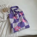 Sac fourre-tout en maille à damier violet et blanc avec détails de fleurs roses - Violet