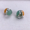 Detail of silver-plated hoop earrings with double-sided green and orange agate beads - Green Orange Color Block (White Gold Metal)