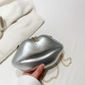 Mode zilveren lippen-vormige schoudertas met glittertextuur en gouden ketting - Zilver