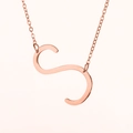 Collar minimalista de acero inoxidable oro rosa con un colgante pulido de la letra S - Oro Rosa S