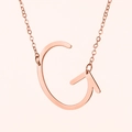 Collar con colgante de letra G en oro rosa pulido sobre cadena de acero inoxidable - Oro Rosa G