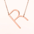 Collar minimalista de acero inoxidable oro rosa con un colgante pulido de la letra R - Oro Rosa R