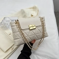 Quilted off-white shoulder bag with golden chain strap and rectangular lock detail - Off White
