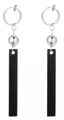 Minimalistische schwarze Stabohrringe mit silbernen Haken für einen modernen Look - Ohrbuckle