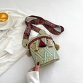 Borsa a secchiello etnica intrecciata beige e verde con nappe e tracolla geometrica - Verde