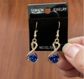 Blaue Rosenohrringe mit Herz und Unendlichkeitssymbol in Goldoptik mit Kristallen - Gold mit blauer Rose