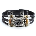 Detail eines mehrlagigen Lederarmbands mit Wicca-Pentagramm und Perlenstrukturen - Pentagramm Stil (Stil 2)