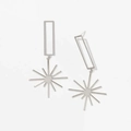 Elegante geometrische Ohrringe mit Sternenanhänger in Silber für minimalistischen Stil - Silber
