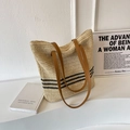 Borsa tote in paglia con strisce nere e manici in pelle marrone per vacanze estive - Cachi