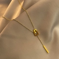 Collana minimalista in acciaio al titanio placcato oro 18K con ciondoli quadrati - Oro