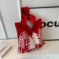 Rote Stricktasche mit weißem Waldmuster und integrierten Griffen für den Winter - Burgunderrot