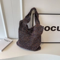 Bunte Strick-Tote-Bag mit Metallic-Garn, glitzerndem Finish und weichem Griff-Design - Lila