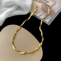 Élégant collier doré à double chaîne torsadée avec fermoir mousqueton pour femmes - X705 Collier à double chaîne à lames (X705) / Or
