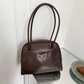 Borsa Boston marrone scuro con ricamo a farfalla rosa e doppi manici sottili - Marrone