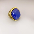 Vintage-Goldring mit gewebtem Metall und quadratischem blauen Edelstein im Retro-Look - US 7 / Blau