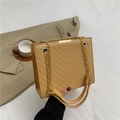 Petit sac fourre-tout matelassé kaki avec chaîne dorée et décor de style de vie - Style Matelassé en V (A5246) / Kaki