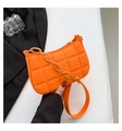 Hellorangefarbene gesteppte Filz-Schultertasche mit Zierkette und Reißverschluss - Orange