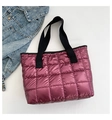 Grand sac cabas matelassé violet métallisé pour femme avec anses en toile noire - Bordeaux