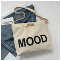 Bolso tote de lona blanco crema con letras MOOD negras y correa ajustable - Blanco