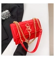Gevoerde rode nylon shopper met goudkleurig SS-logo en luxe ketting schouderband - Rood
