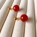 Boucles d'oreilles pendantes en argent 925 avec perles dorées et agate rouge ronde - Rouge