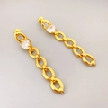 Pendientes largos de cadena dorada con circonitas en forma de corazón y diseño elegante - Circonita Blanca