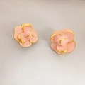 Dreischichtige rosa Emaille-Kamelien-Ohrstecker mit Vergoldung und S925-Silbersteckern - Rosa