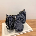 Mini bolso vaquero azul marino con monedero redondo a juego y correa negra - Azul Denim