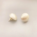 Orecchini a perla bianca a forma di bottone con perno in argento 925 da donna - Stile Perla Mezza Tonda / Bianco