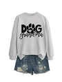 Flachbild von hellgrauem Sweatshirt mit Dog Grandma Print und zerrissenen Denim-Shorts - S / Grau