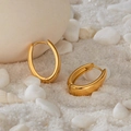 Orecchini a forma di U placcati in oro su sabbia bianca e conchiglie decorative - Oro