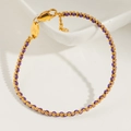 Bracciale intrecciato viola rosso con perline dorate e ciondolo personalizzato lettera K - Cordino Viola Piccolo / Oro (K)