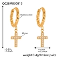 Boucles d'oreilles créoles croix en acier doré avec zircons 5A et texture torsadée - Boucles d'Oreilles Croix en Corde Torsadée Dorées (Q028)