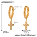 Boucles d'oreilles créoles dorées 18k en acier inoxydable avec croix en zircon - Boucles d'Oreilles Croix Créoles Martelées Dorées (Q032)