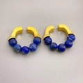 Vergoldete Creolen mit fünf natürlichen blauen Lapislazuli-Perlen für Damen - Blauer Lapislazuli