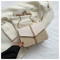 Bolso bandolera de contraste en cuero crema y paja con cadena dorada y detalle de borlas - Blanco Roto