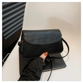 Sac à bandoulière noir en cuir PU minimaliste avec texture élégante style crocodile - Noir