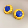 Vintage matgouden oorknopjes met diepblauwe edelsteen en gegraveerde zeemotieven - Blauwe lapislazuli