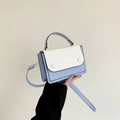Sac bandoulière bicolore bleu et blanc avec poignée et détails dorés chics - Bleu