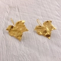 Eleganti orecchini a foglia placcati in oro 18K con trama martellata per donna - Stile Foglia Irregolare