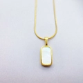 Minimalistische goudvergulde ketting met rechthoekige schelp hanger en slanke slangenketting - Witte Parelmoer Hanger (Gouden Slangenketting)