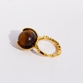 Retro irregular golden ring with hammered texture and spherical tiger eye stone - One Size / Gold