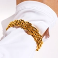 Schicker mehrlagiger geflochtener Gold-Gitter-Armreif mit markanten Kettenstrukturen - Gold